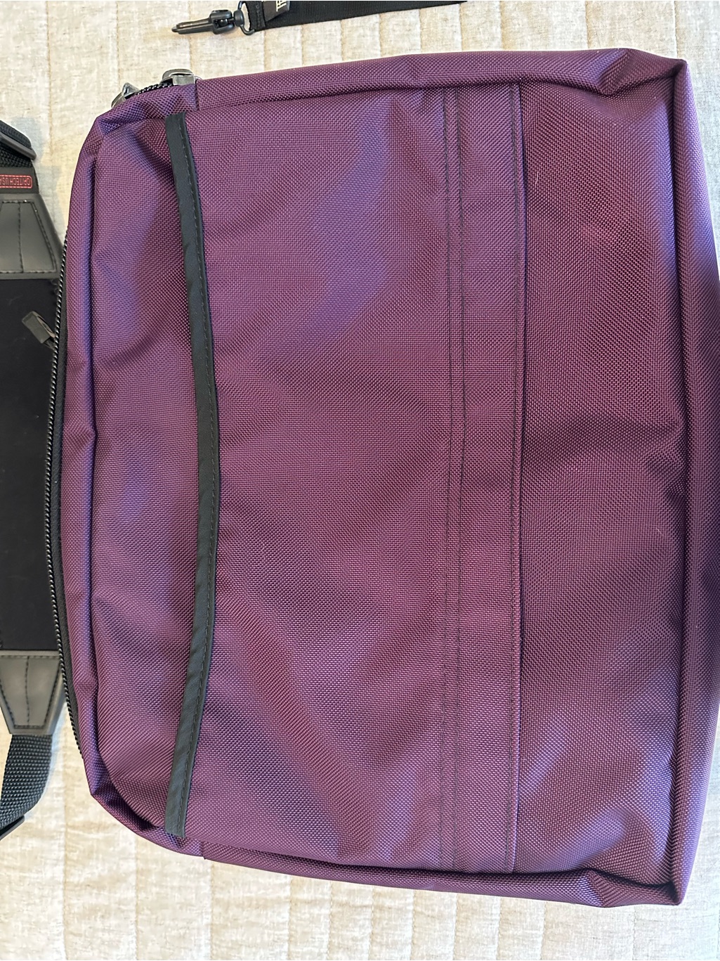 Tom Bihn Pilot W/Optech Mini Sos Strap — image 2 of 8